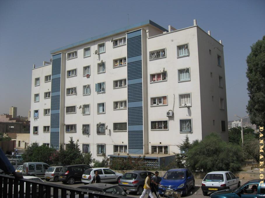 2368 cite la fontaine Bt1.jpg